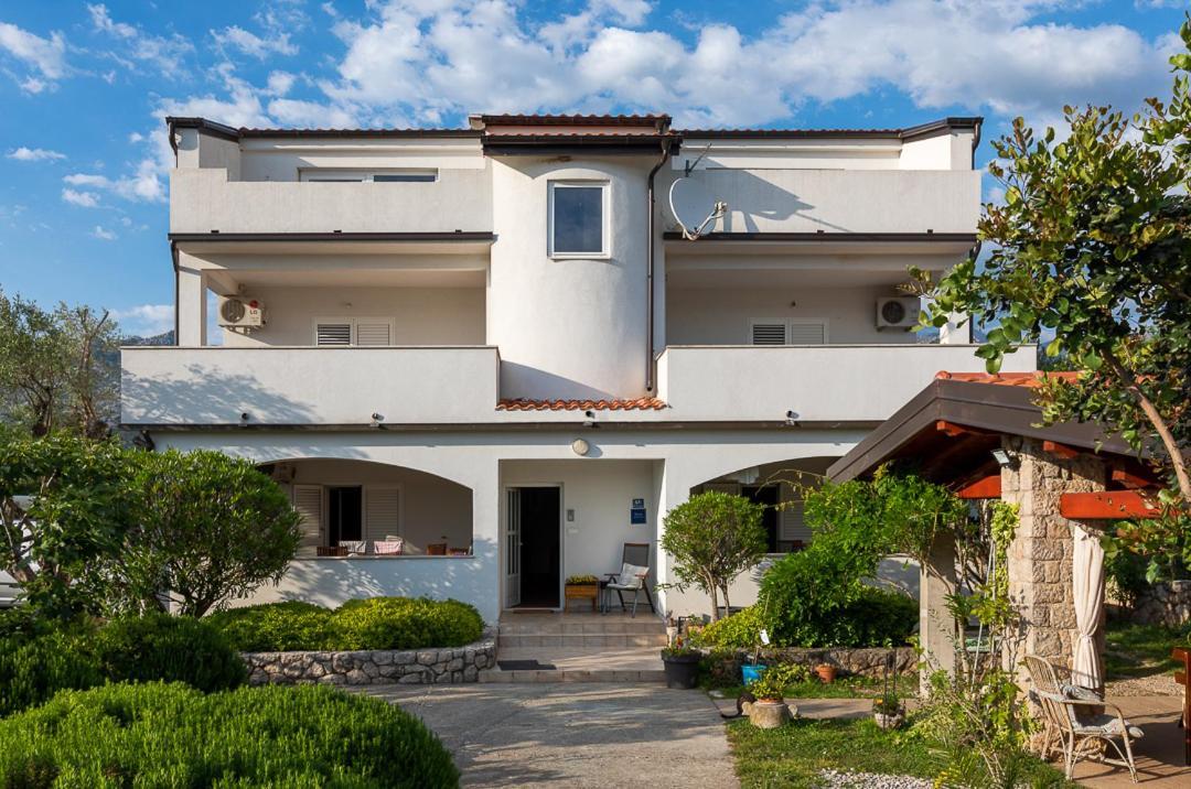 Apartments Punta 塞利讷 外观 照片